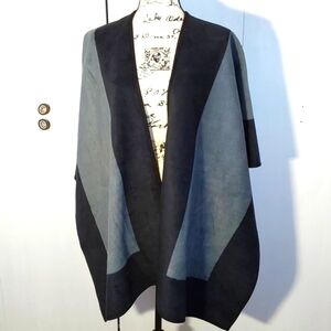 Woolrich| Black/Gray Colorblock Neutral Luxe Poncho Shawl  Soft Cozy Sz.OS